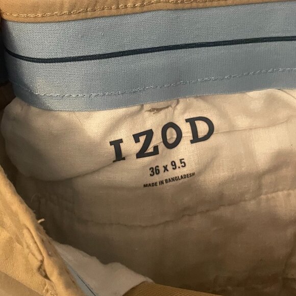 Men's Izod Relaxed Fit Shorts 36" x 9.5" - Picture 3 of 6